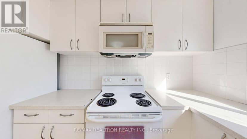 23 Lesgay Crescent — photo 34 of 40