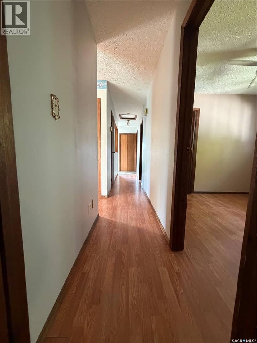 804 Thompson STREET — photo 9 of 31