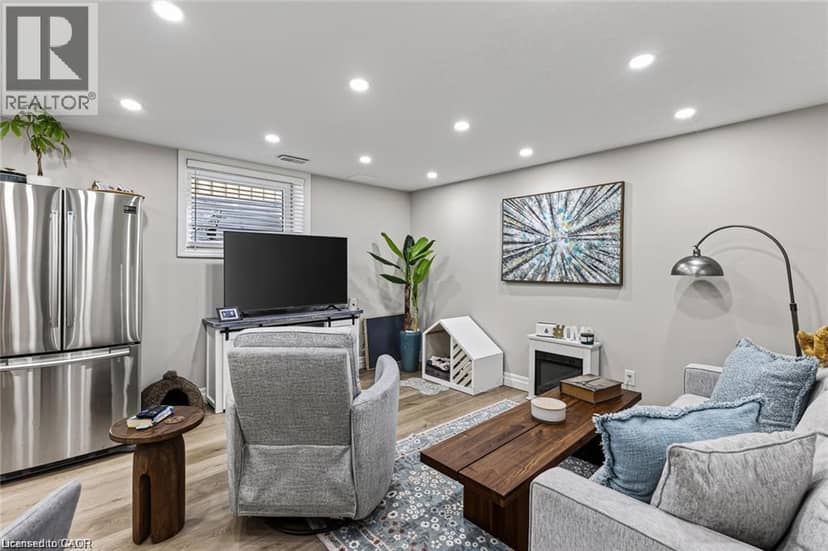 9 GIBBONS Road — photo 36 of 40