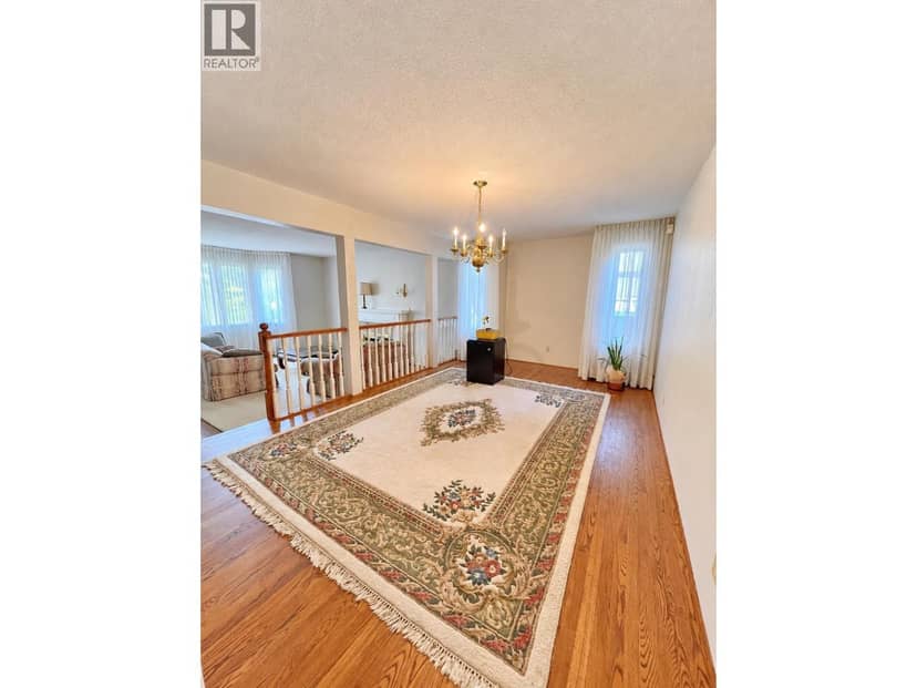 1590 GLEN ABBEY DRIVE, Burnaby, photo 2