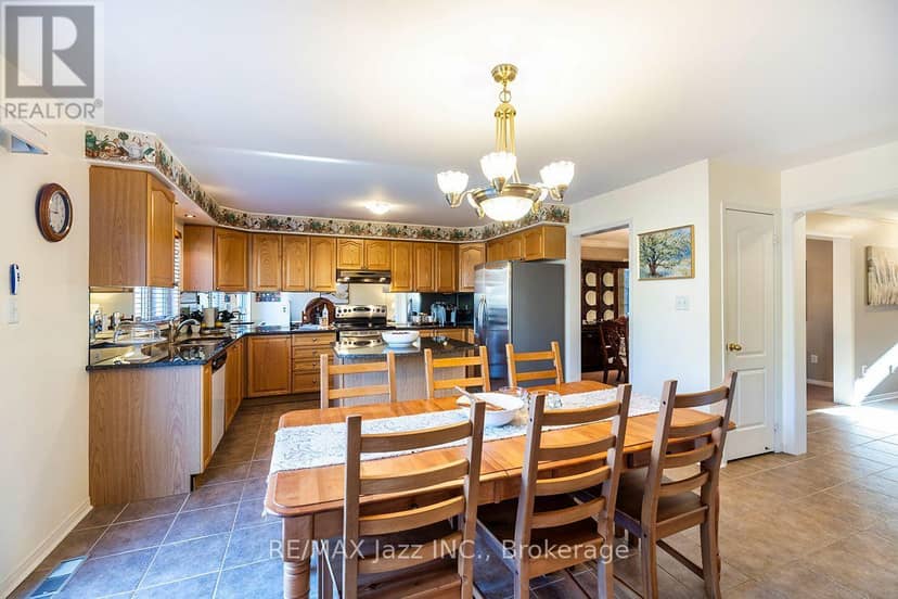 1546 Rorison Street — photo 7 of 40