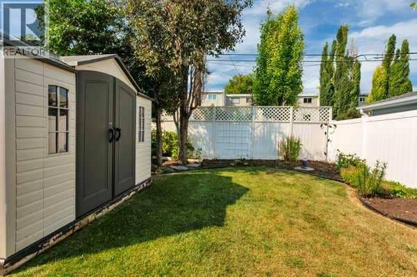 240 Ebert Close — photo 19 of 21