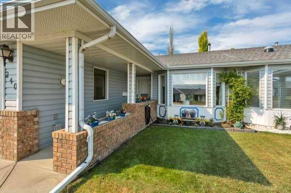 240 Ebert Close, Red Deer, photo 2