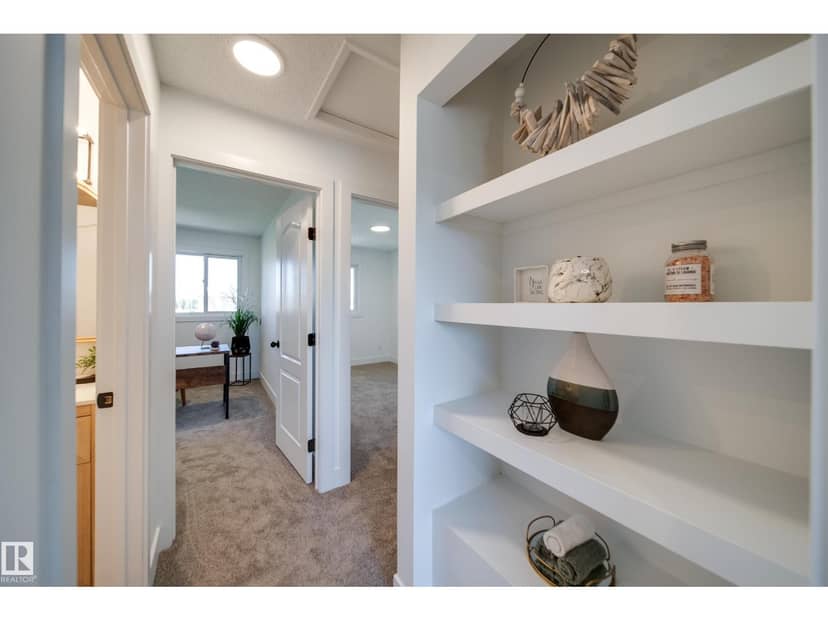 10343 172 AV NW — photo 14 of 31