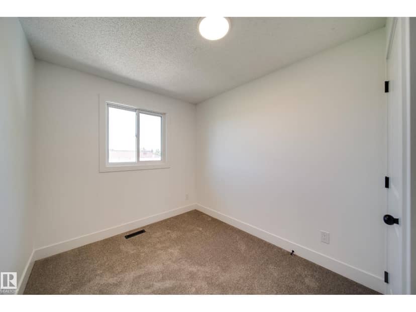10343 172 AV NW — photo 19 of 31