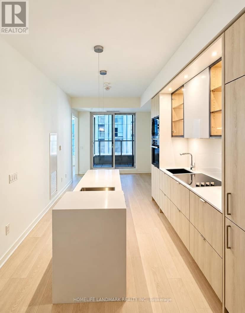 1007 - 11 Yorkville Avenue — photo 3 of 13
