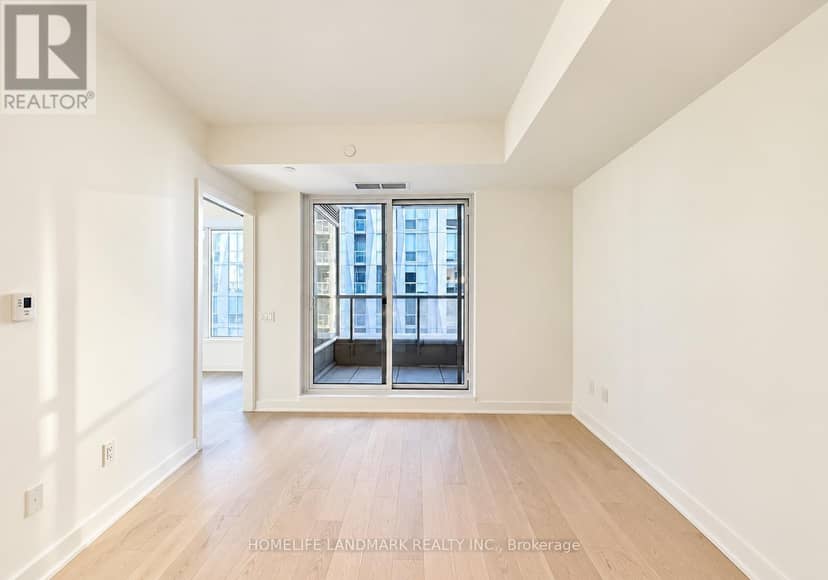 1007 - 11 Yorkville Avenue — photo 7 of 13