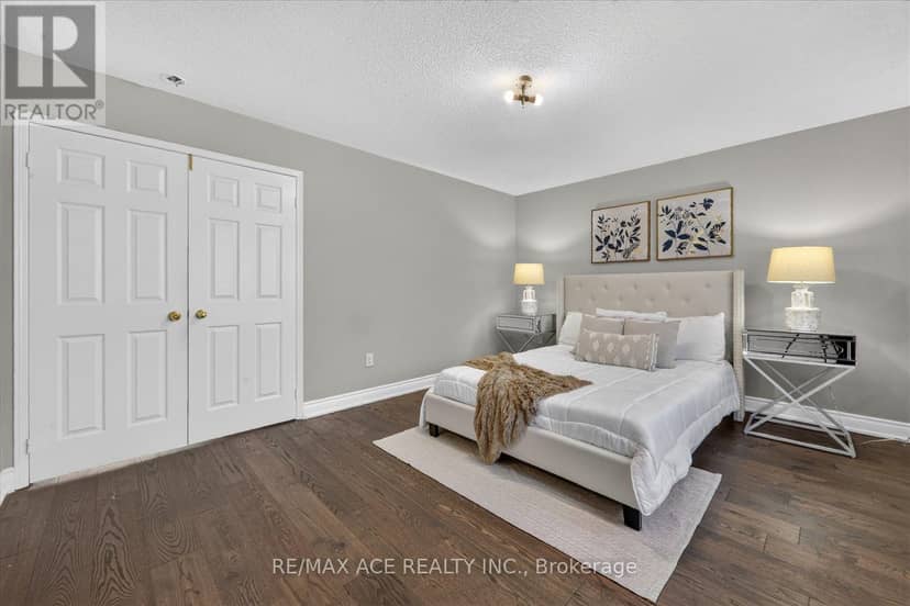39 Skelton Crescent — photo 25 of 40