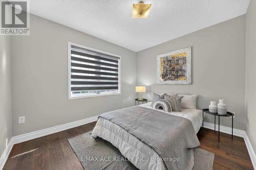 39 Skelton Crescent — photo 30 of 40