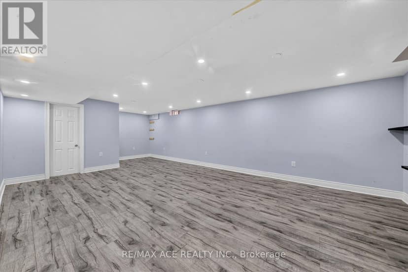 39 Skelton Crescent — photo 40 of 40