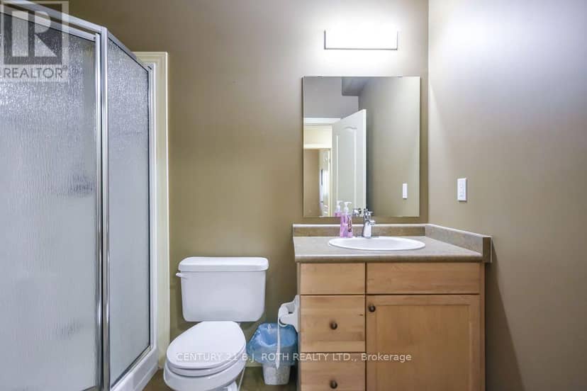 21 Armeda Clow Crescent — photo 30 of 38