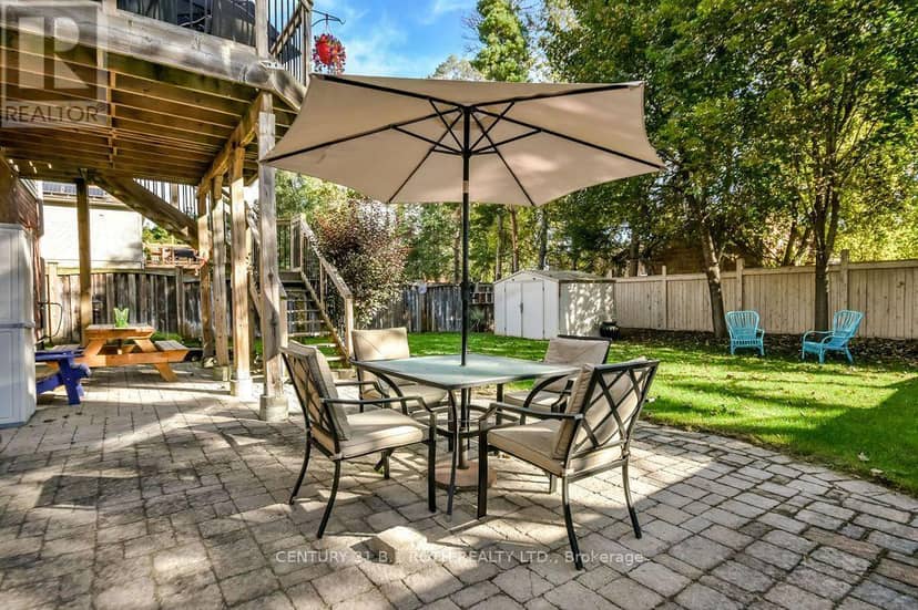 21 Armeda Clow Crescent — photo 32 of 38