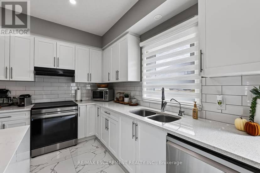 9 Gibbons Road — photo 9 of 40