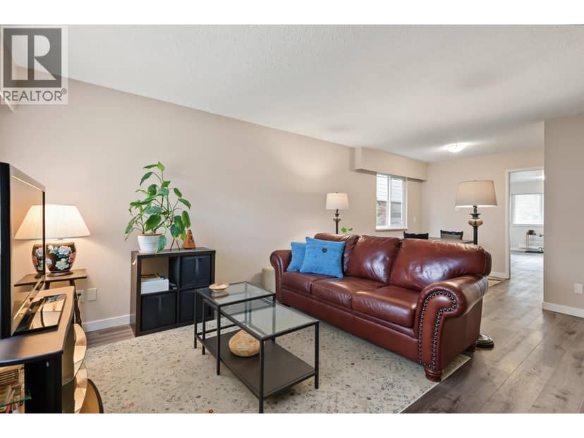 132-134 W 12TH AVENUE, Vancouver, photo 2