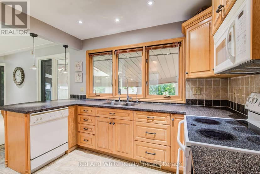 192 Warren Road — photo 12 of 40