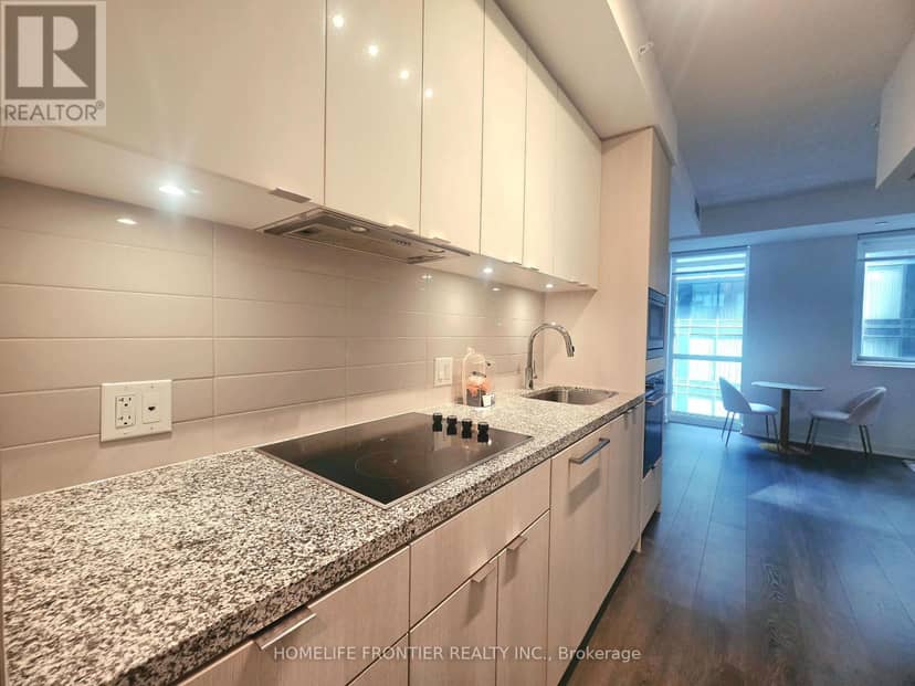 705 - 115 Blue Jays Way — photo 5 of 31