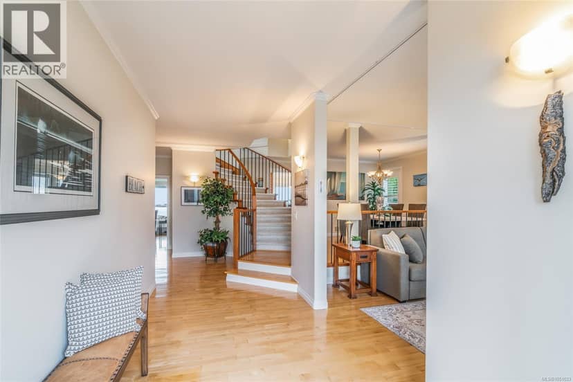 1765 Admiral Tryon Blvd — photo 13 of 40