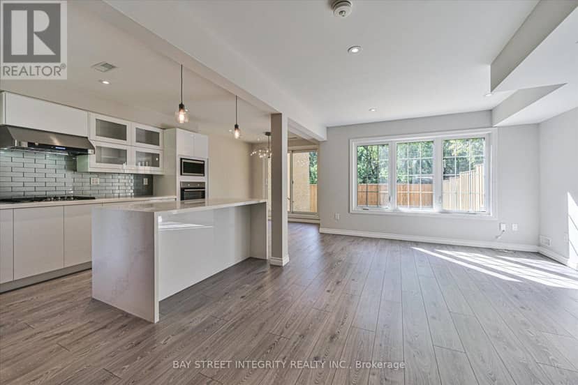 7 - 250 Erskine Avenue, Toronto, photo 6