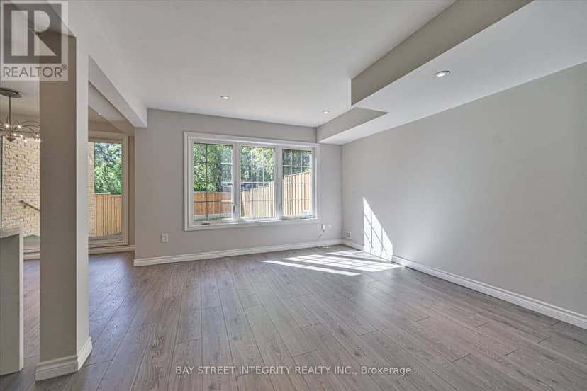 7 - 250 Erskine Avenue, Toronto, photo 7