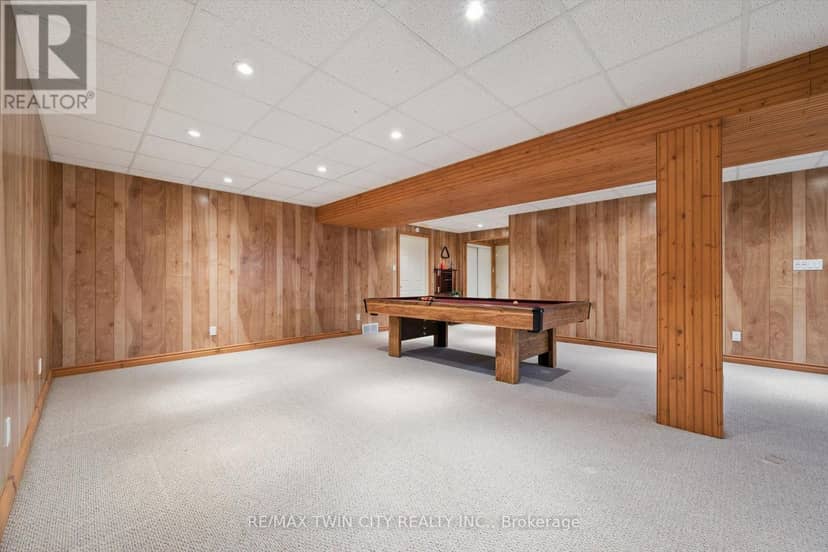 8 Chancellor Drive — photo 21 of 33