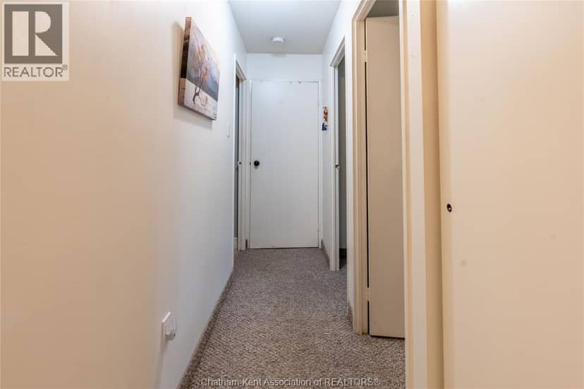 140 Park AVENUE East Unit# 211 — photo 8 of 20