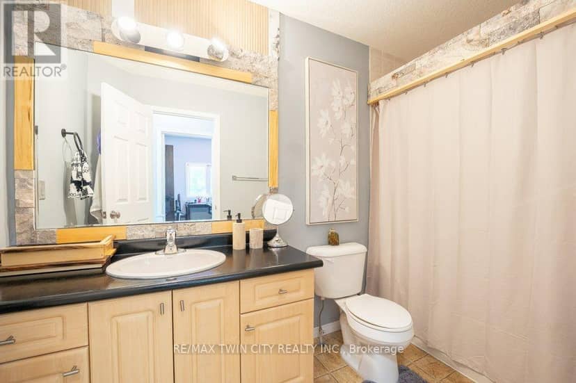 E33 - 110 Activa Avenue — photo 22 of 40