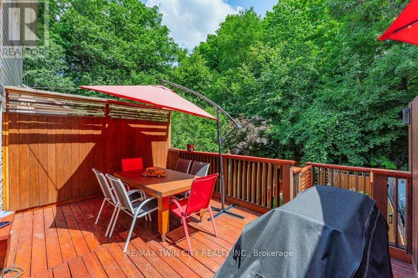 E33 - 110 Activa Avenue — photo 28 of 40