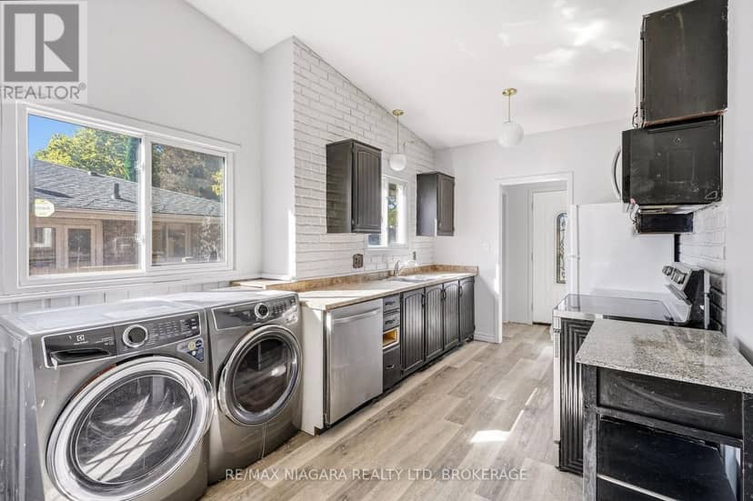 6916 Dolphin Street — photo 10 of 40