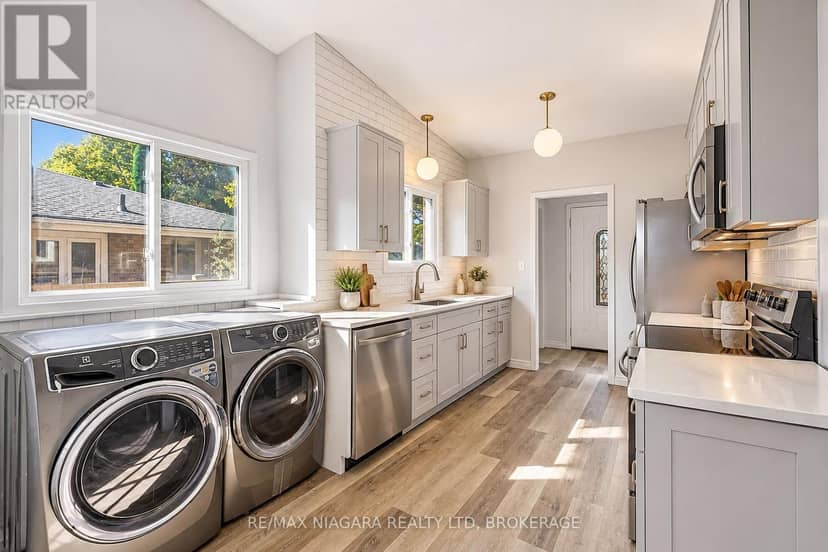 6916 Dolphin Street — photo 11 of 40