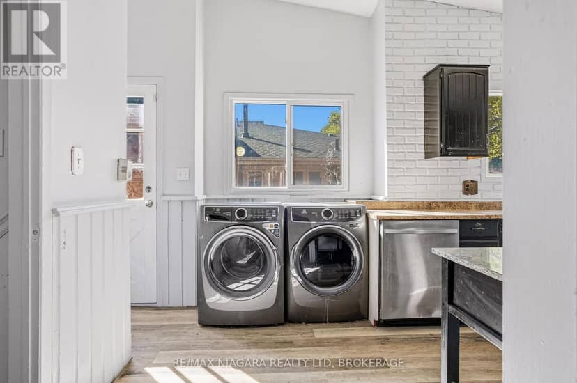 6916 Dolphin Street — photo 14 of 40