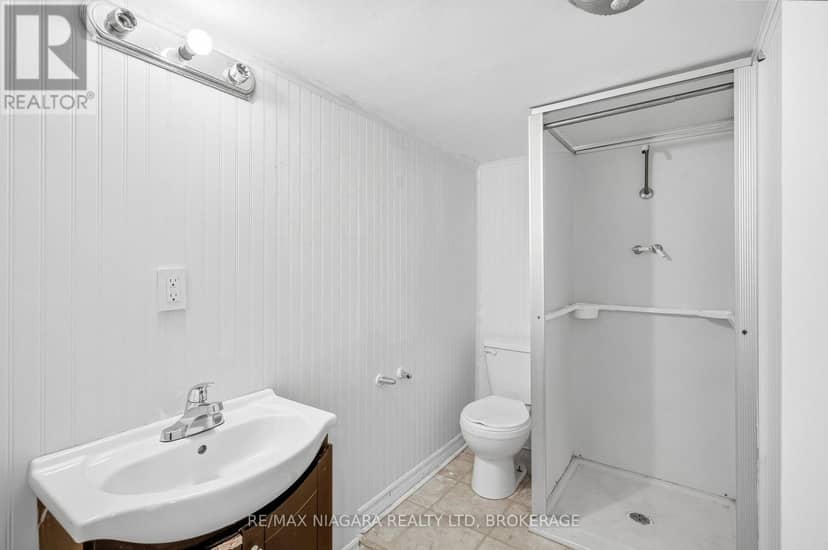 6916 Dolphin Street — photo 33 of 40
