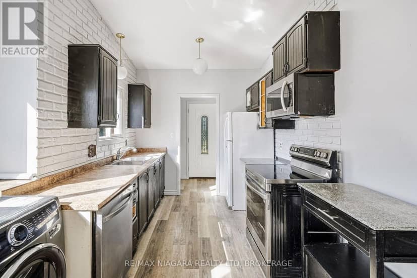 6916 Dolphin Street — photo 9 of 40