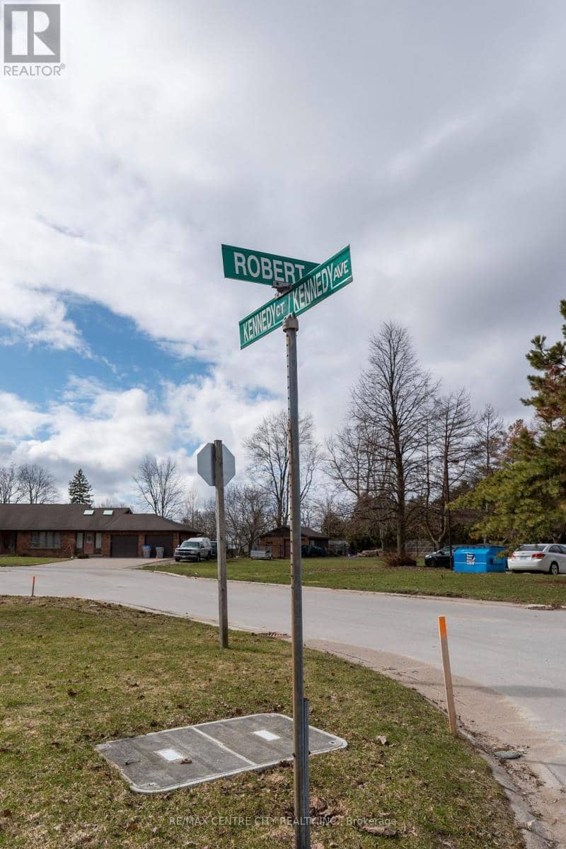 2 Kennedy Court — photo 4 of 14