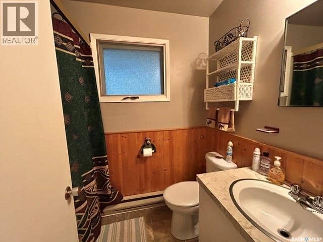 12 Spruce AVENUE — photo 9 of 21
