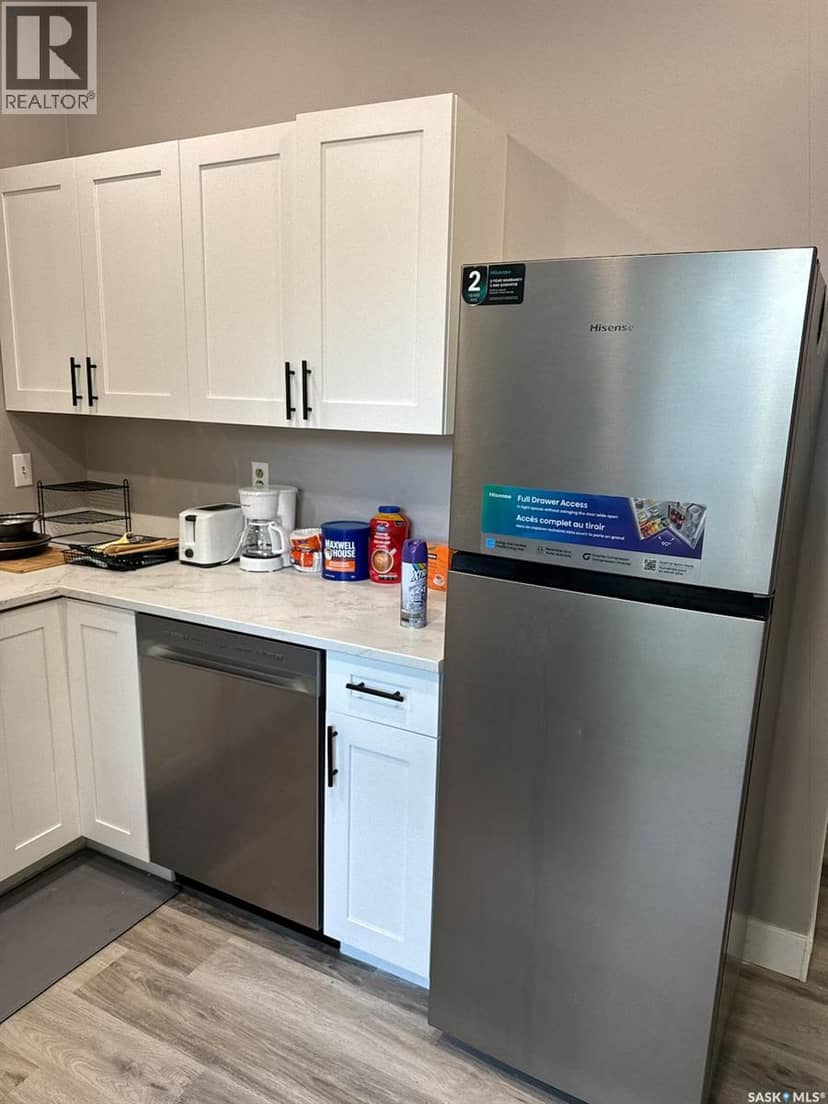 2905 Grant Road — photo 13 of 40