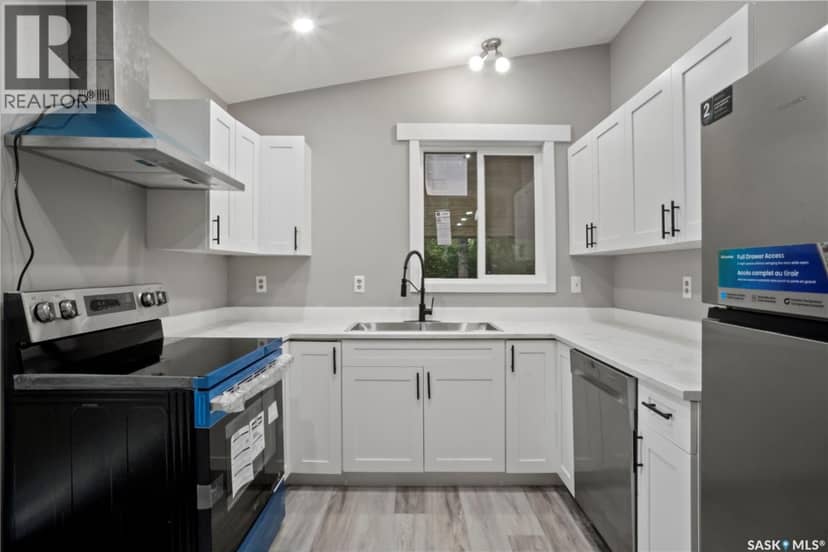 2905 Grant Road — photo 14 of 40