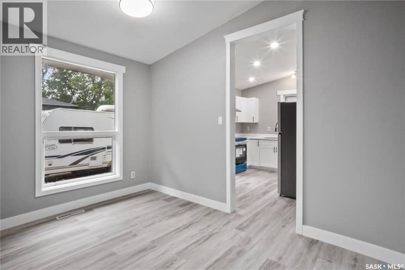 2905 Grant Road — photo 9 of 40