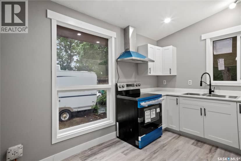 2905 Grant Road — photo 16 of 40