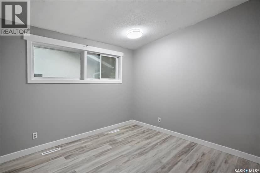 2905 Grant Road — photo 19 of 40