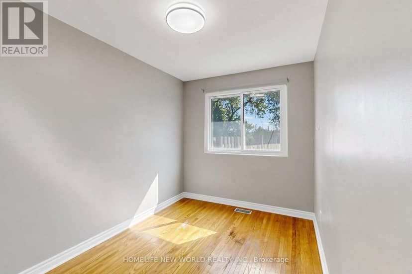 65 Walter Avenue — photo 13 of 40