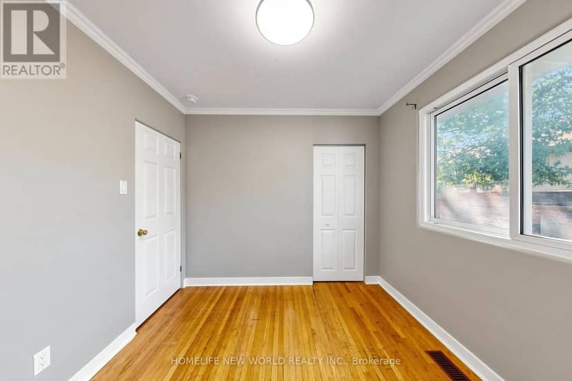 65 Walter Avenue — photo 18 of 40