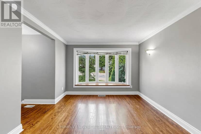 65 Walter Avenue — photo 4 of 40