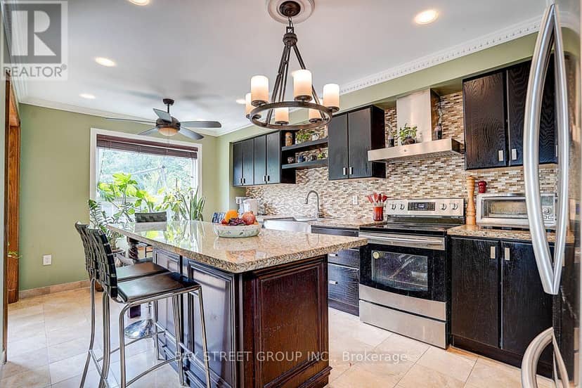 304 Charlton Avenue, Vaughan, photo 4