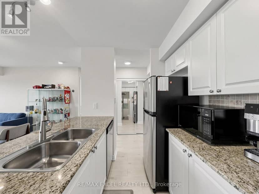 711 - 920 Sheppard Avenue W — photo 12 of 33