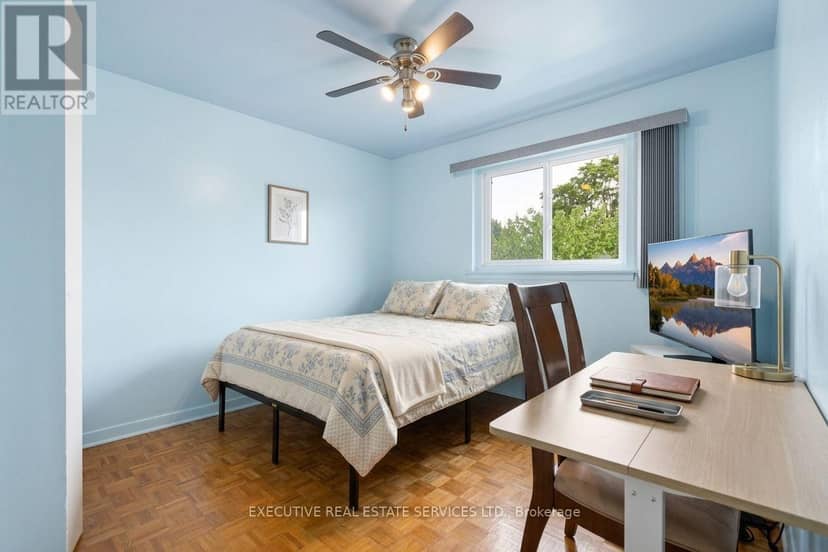 60 Chipwood Crescent — photo 9 of 18