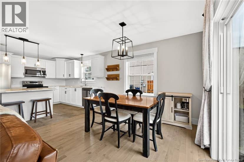 32 Rochefort Street — photo 16 of 40