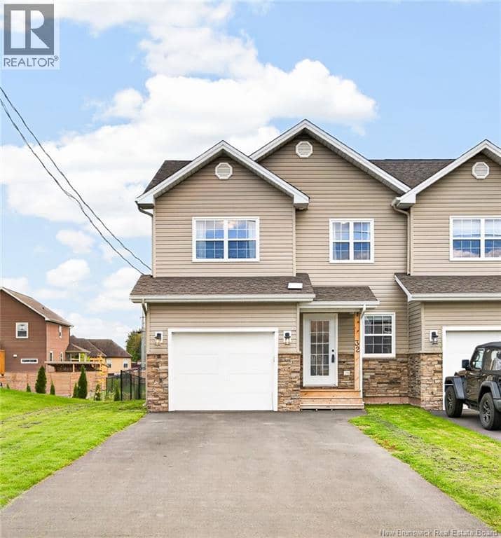 32 Rochefort Street — photo 1 of 40