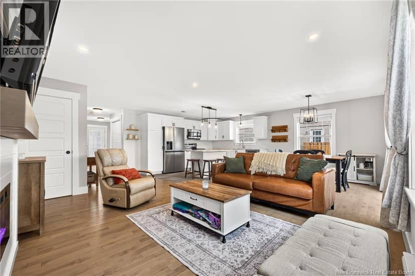 32 Rochefort Street — photo 20 of 40