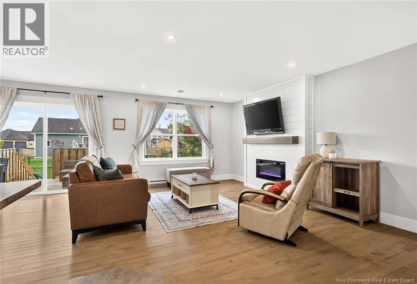 32 Rochefort Street — photo 18 of 40