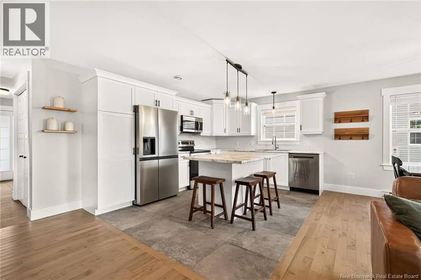 32 Rochefort Street — photo 9 of 40